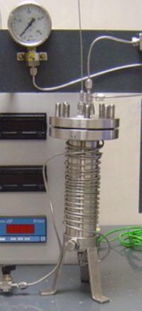 Image of a supercritical CO2 sterilization vessel for laboratory scale solid products.