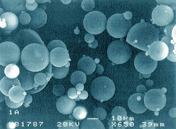 Spherical microparticles containing an antineoplastic agent to avoid its systemic toxicity.