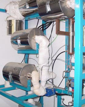Continuous reactor working in supercritical conditions.