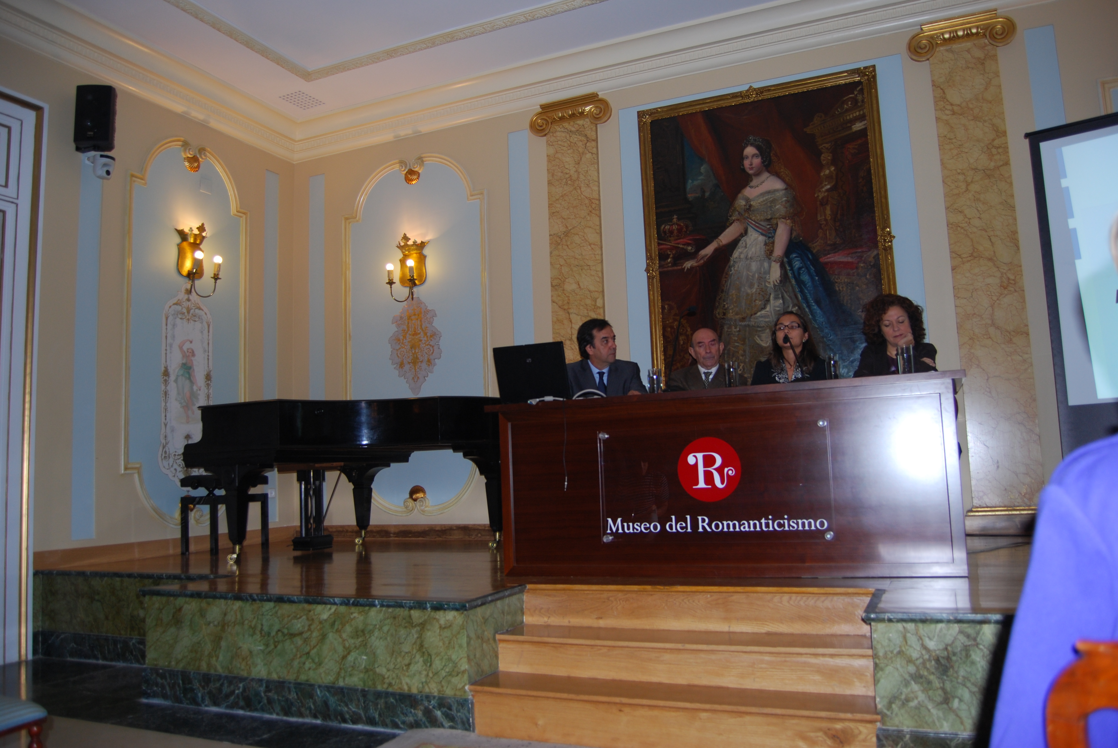 Presentación del Congreso [Directores: Asunción Cardona y Antonio Arroyo]: Intervención de Asunción Cardona, directora del Museo del Romanticismo