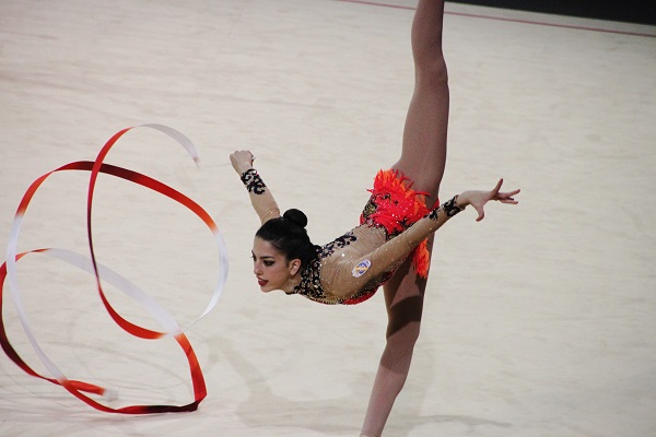 Alejandra Quereda con cinta en una competición. / A. Quereda.