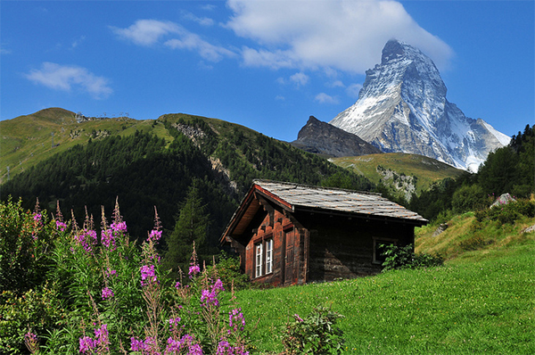 Cabaña entre las montañas en Zermatt (Suiza). Autor: Juan Rubiano.