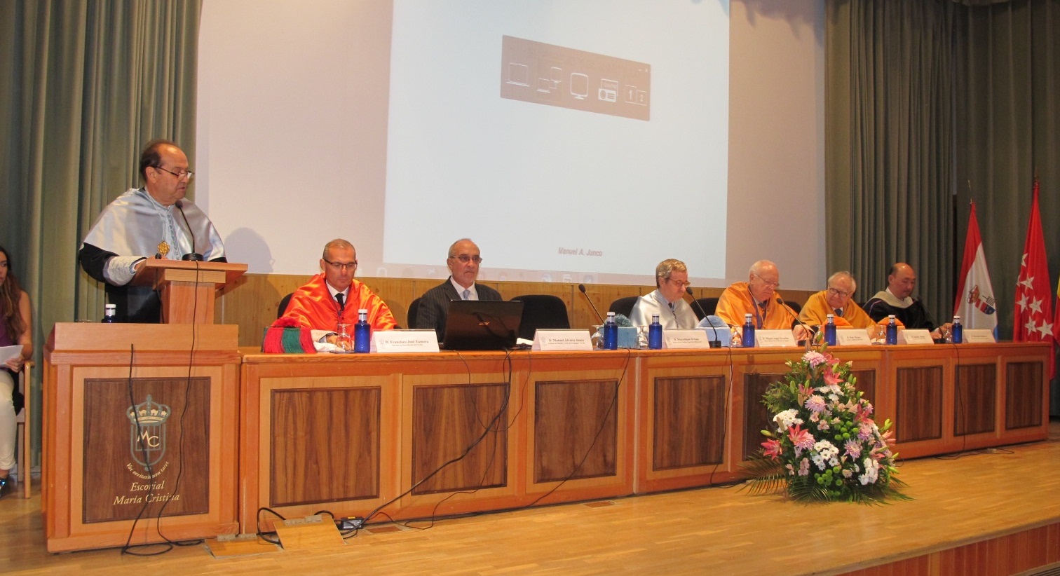 Álvarez Junco diserta sobre el sentido del arte en la apertura del cursos académico del Centro Mª Cristina
