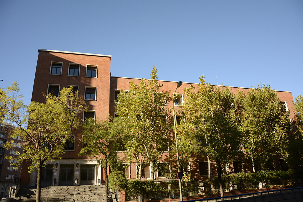 Facultad de Comercio y Turismo, Edificio principal