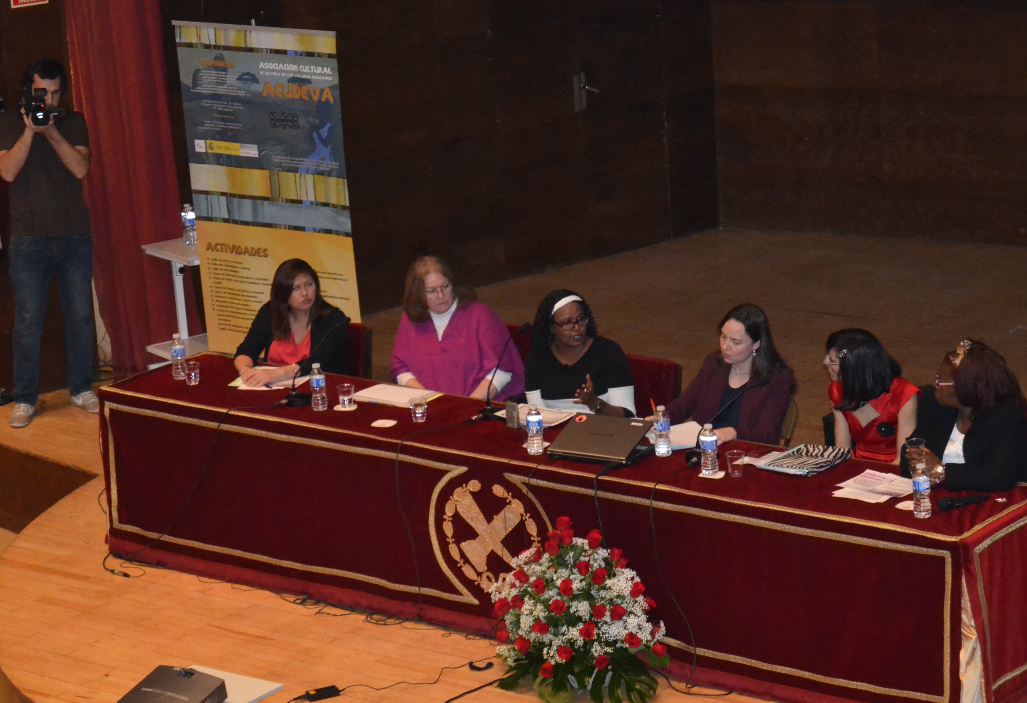 Agustine Abila, Asha Ismail, Ivette Barreto, Maya Zalbidea y Xiana Sotelo