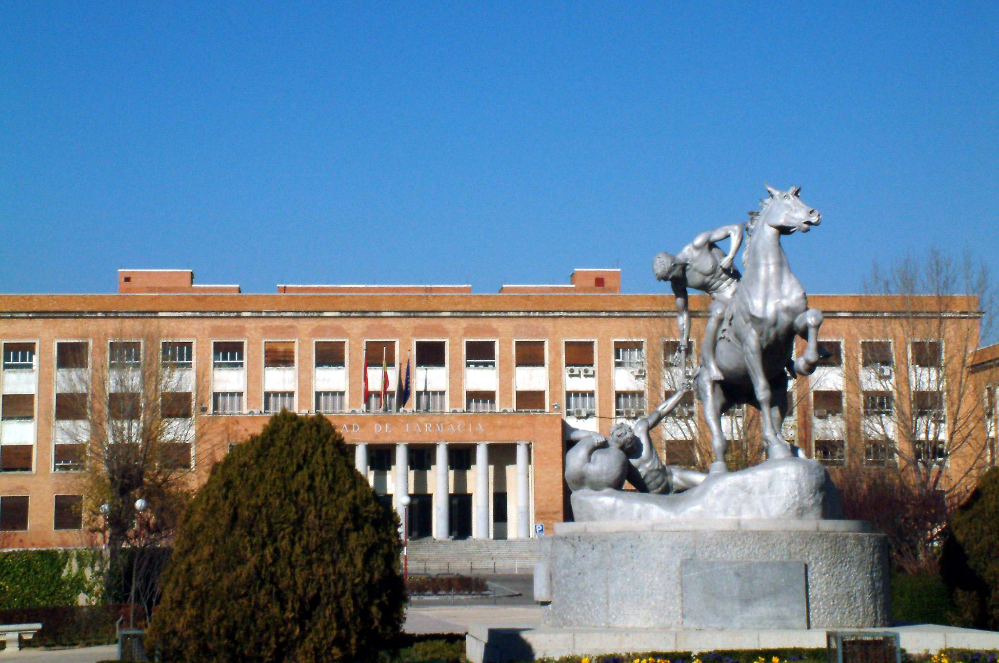 Monumento a los Porteadores de la antorcha, Anna Hyatt Huntington, 1945-50