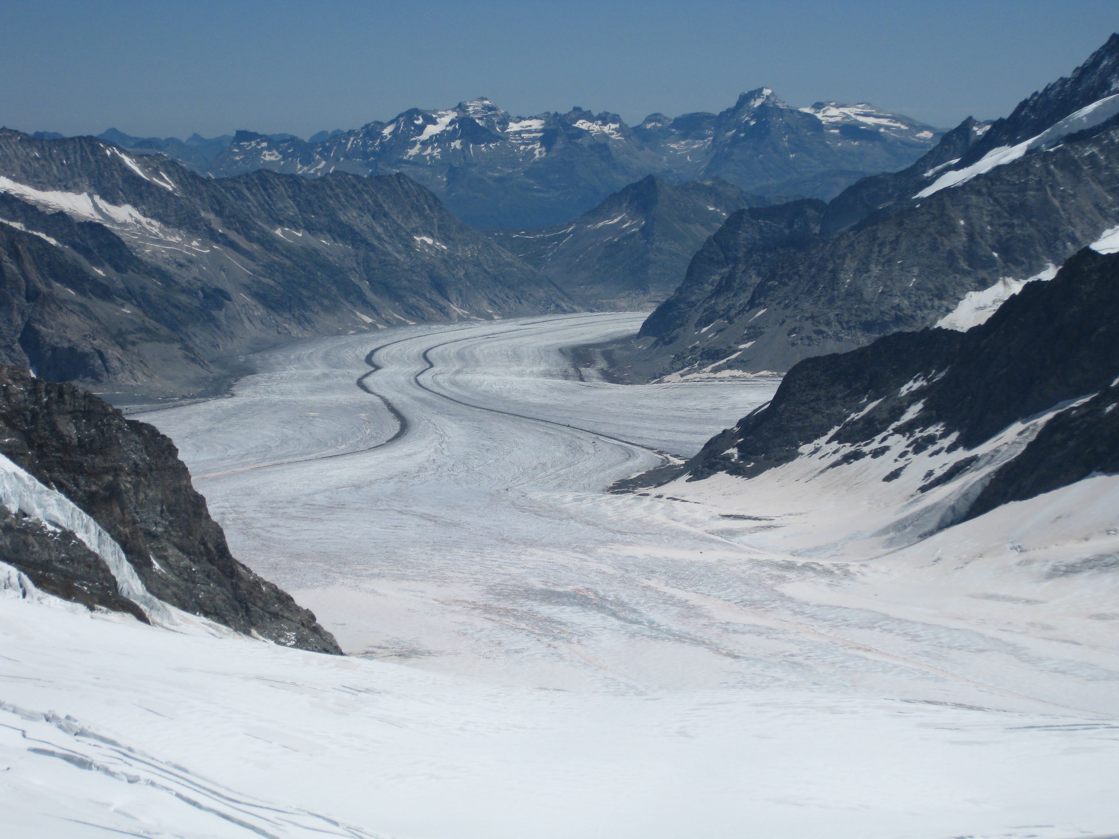 Tramo superior de la lengua del glaciar de Aletsch situado en el Macizo de Jungfrau-Aletsch-Bietschhorn (cantón de Valais, Suiza).(Javier de Pedraza Gilsanz)