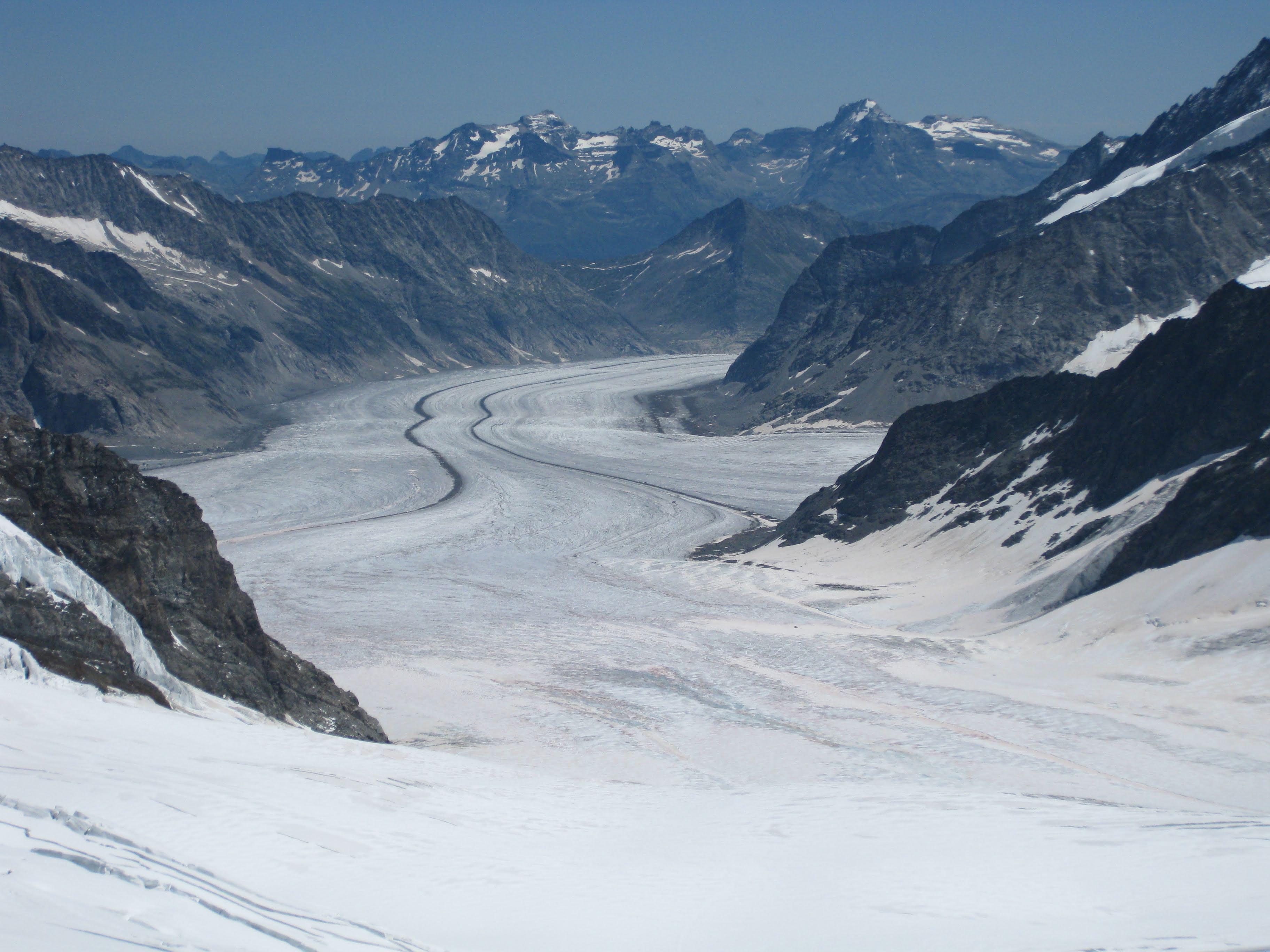 Tramo superior de la lengua del glaciar de Aletsch situado en el Macizo de Jungfrau-Aletsch-Bietschhorn (cantón de Valais, Suiza).(Javier de Pedraza Gilsanz)