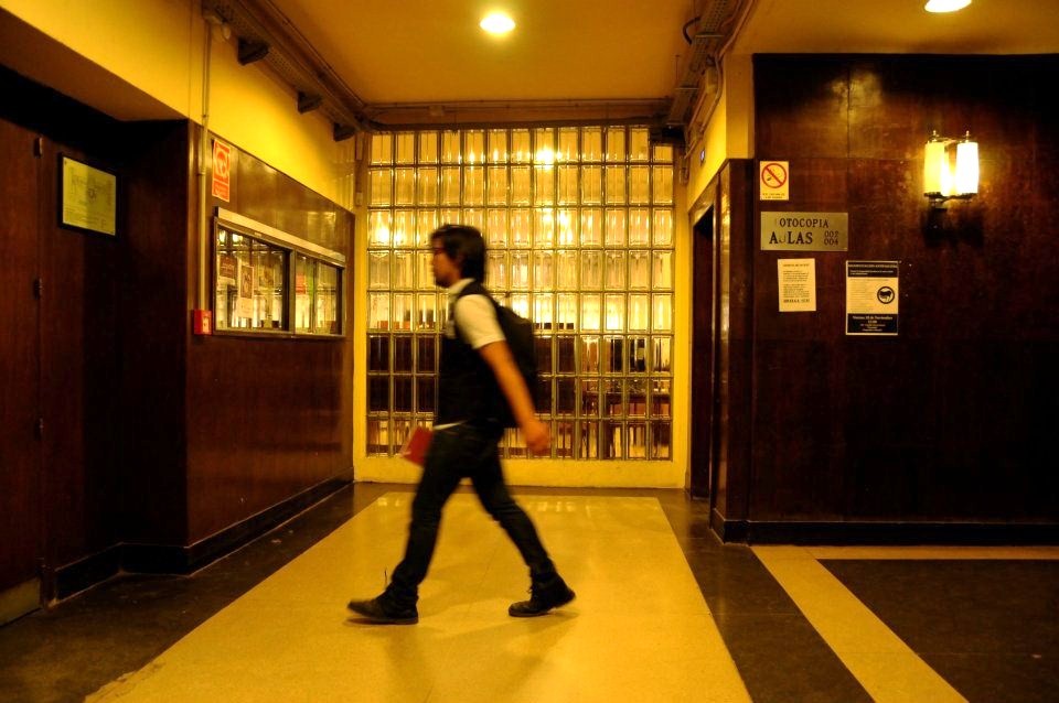 Biblioteca-FotoCredit: Lora Grigorova http://yourbanclash.com