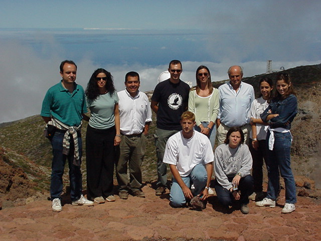 Participantes en la Campaña ZEEE 2000 en el Roque de Los Muchachos (La Palma)