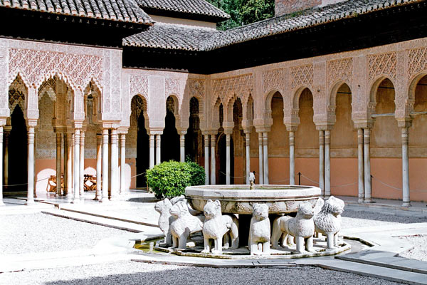 Patio de los leones, Alhambra, Granada -España-