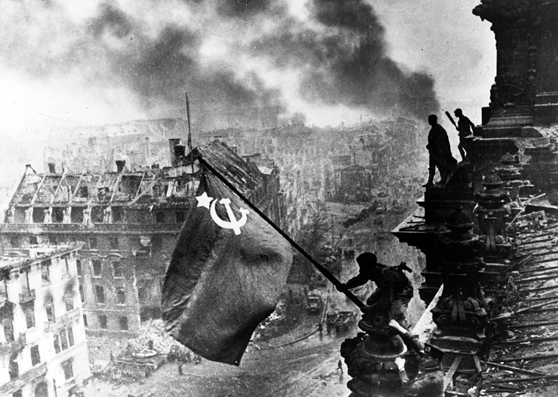 Toma de Berlín por el ejército soviético, 2 de mayo de 1945