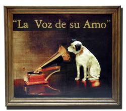 His Master's Voice (La voz de su amo), cuadro de Francis Barraud usado desde 1900 en la publicidad de la Gramophone and Typewriter Company