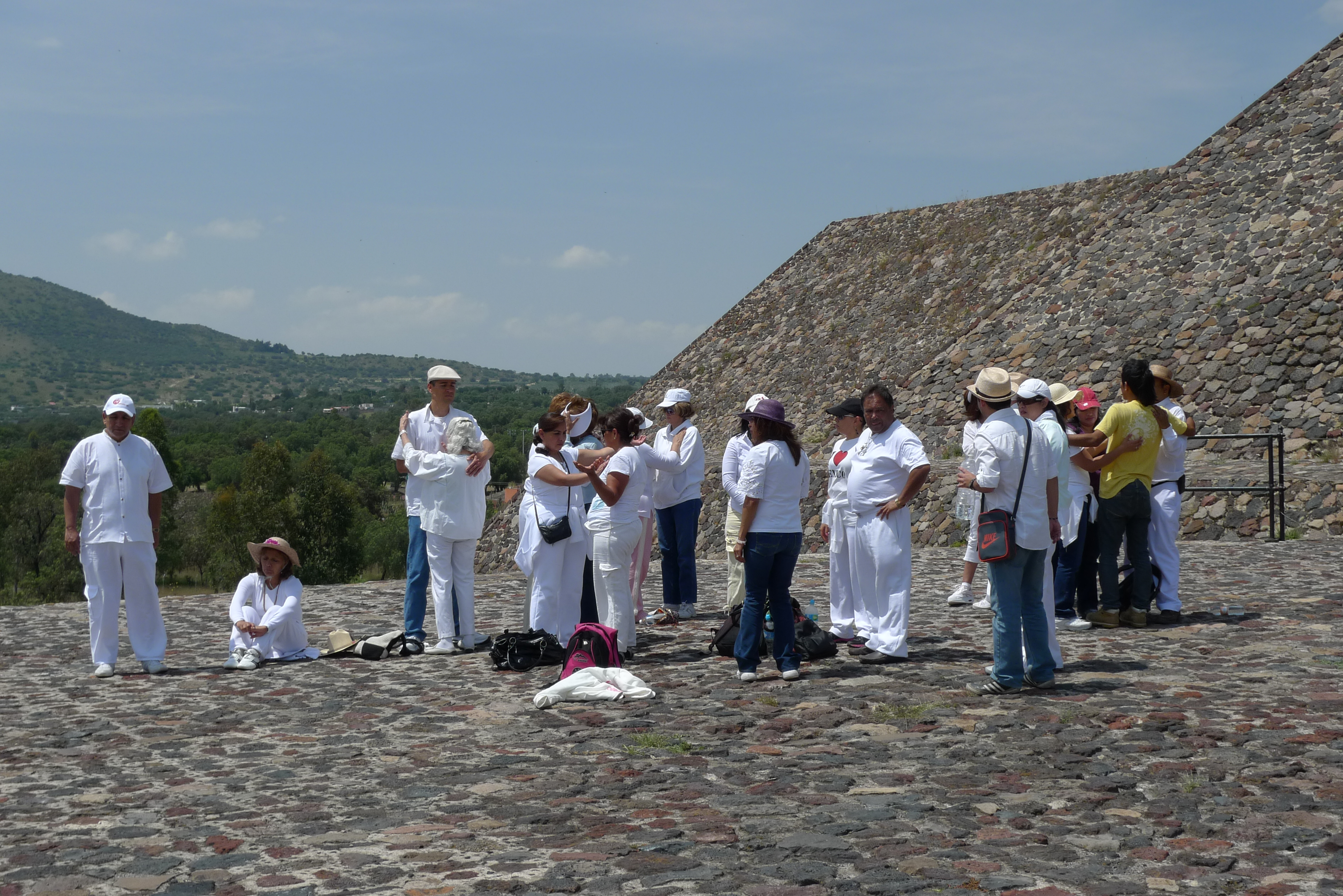 Celebración del equinoccio de otoño en Teotihiacan, México
