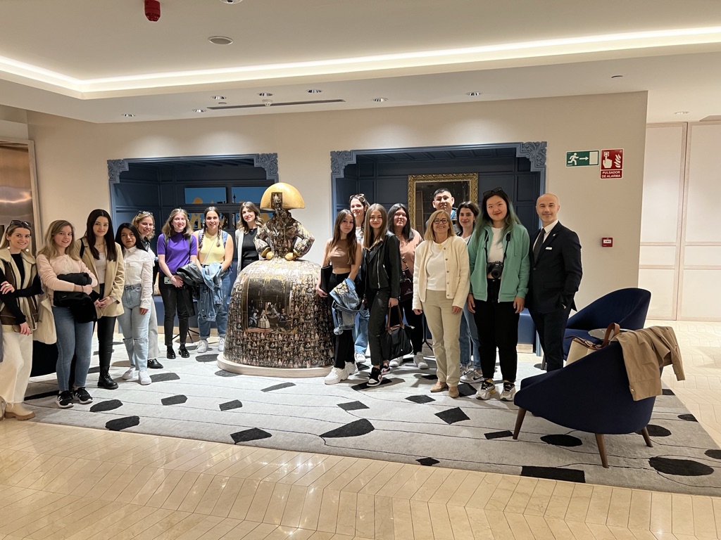 COLABORACIONES EL SECTOR HOTELERO