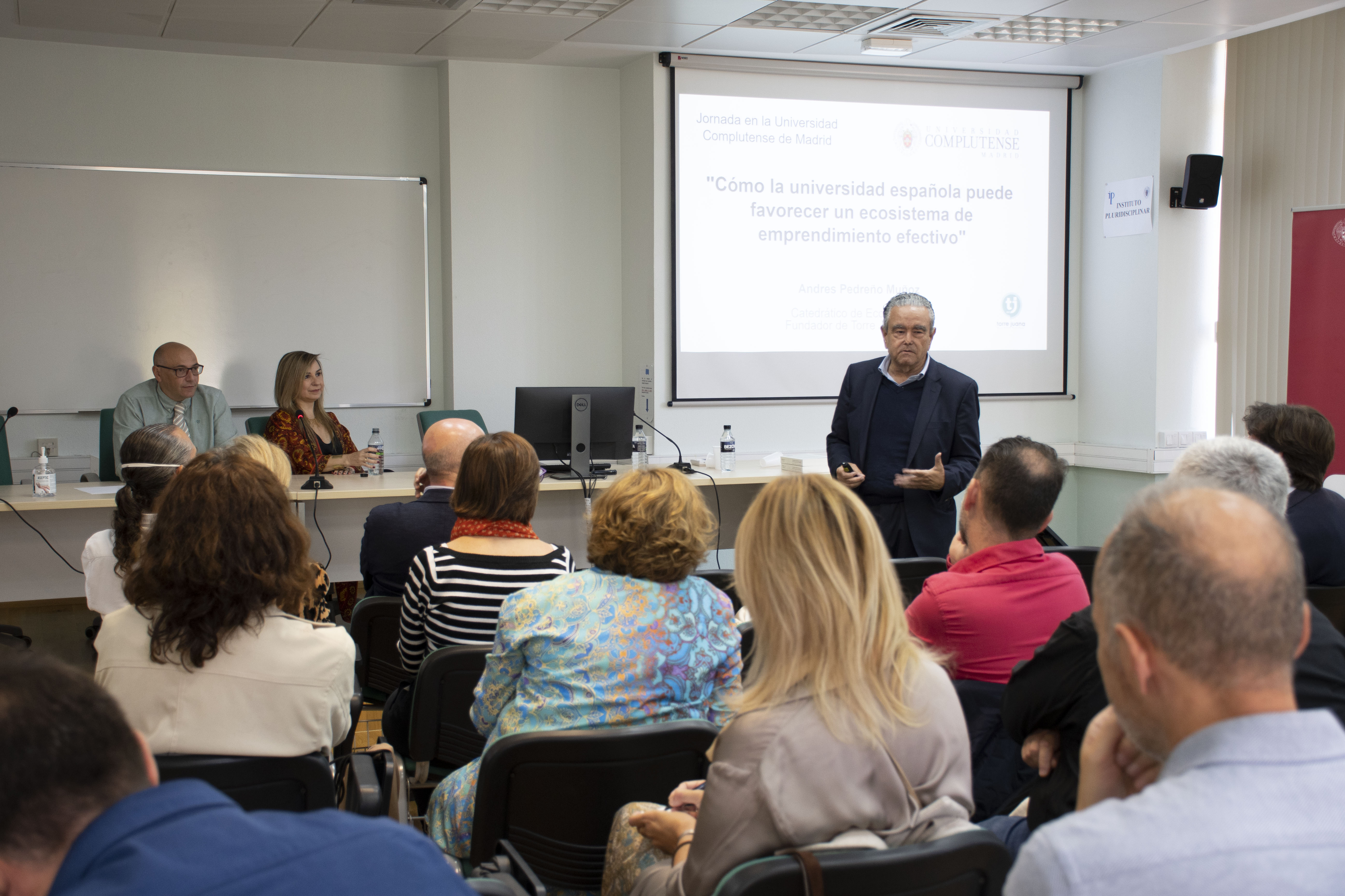 Sesión "Cómo la universidad española puede favorecer un ecosistema de emprendimiento efectivo" Don Andrés Pedreño