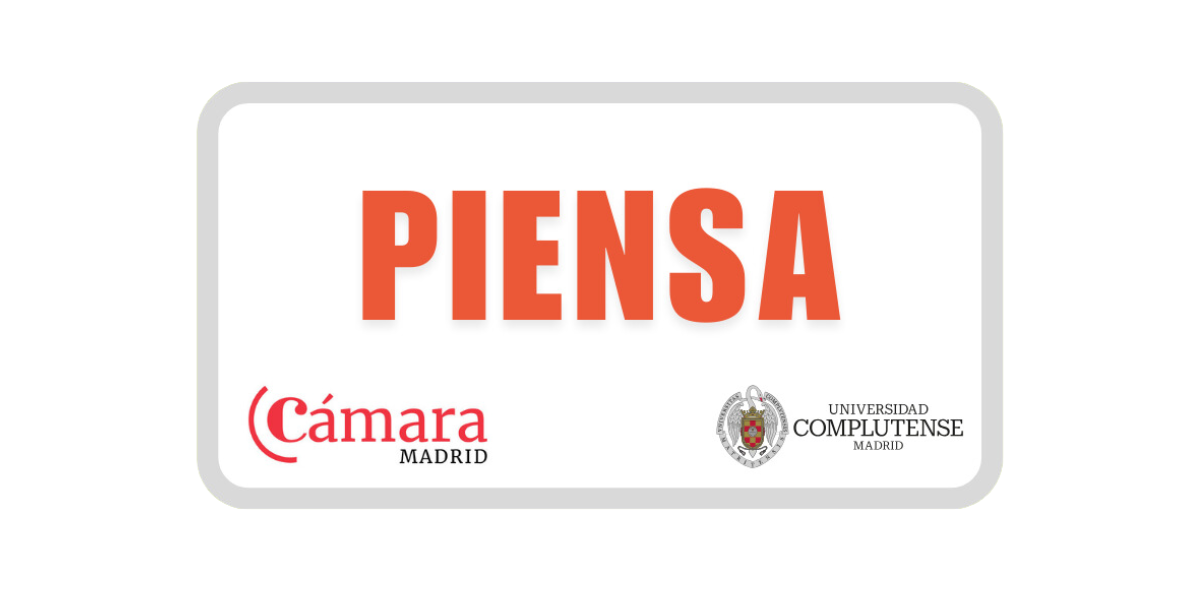 Foto de grupo con los participantes de la primera edición de PIENSA. 