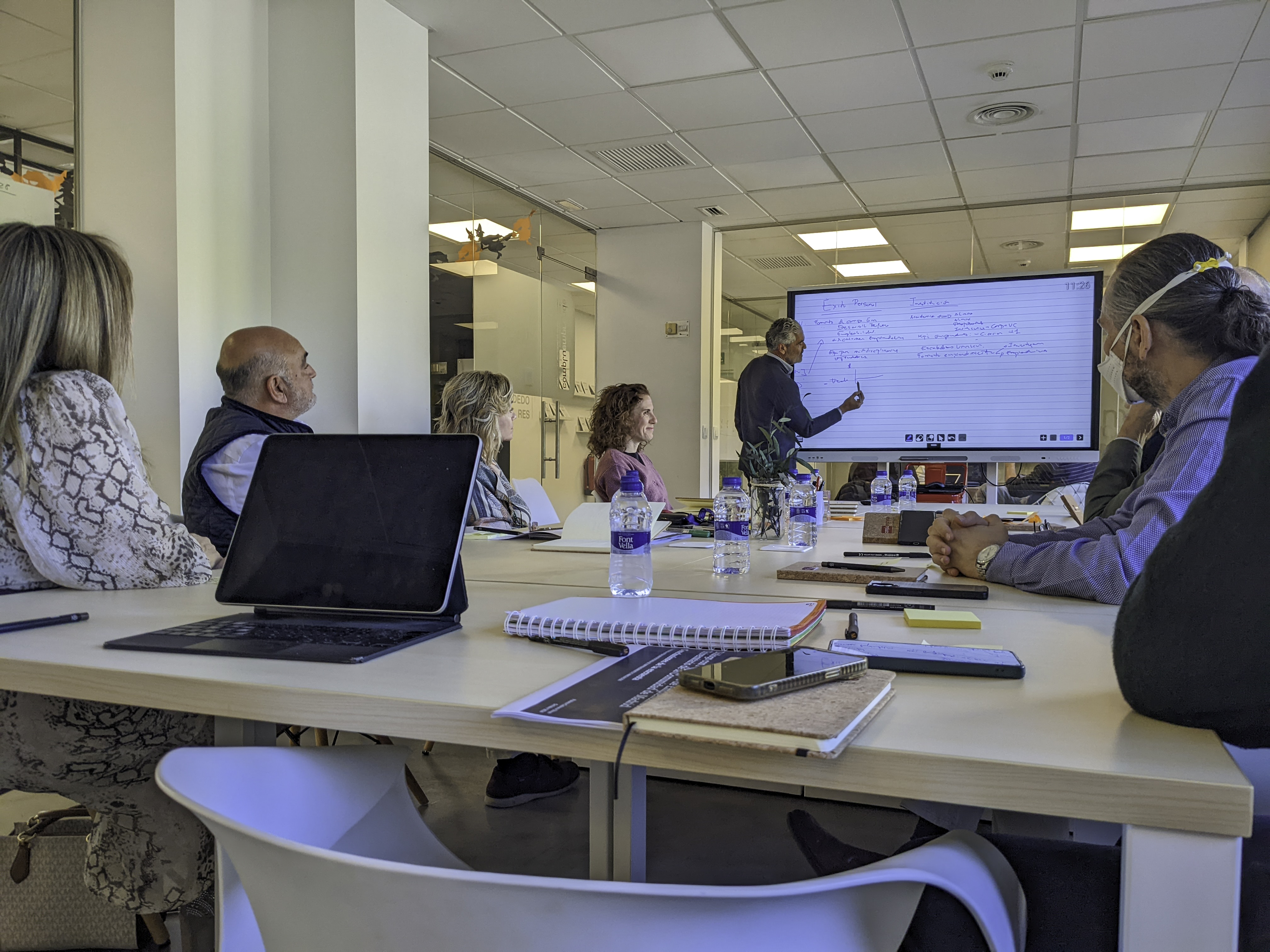 Encuentro para fortalecer el emprendimiento universitario organizado por MIDE en Compluemprende. - 1