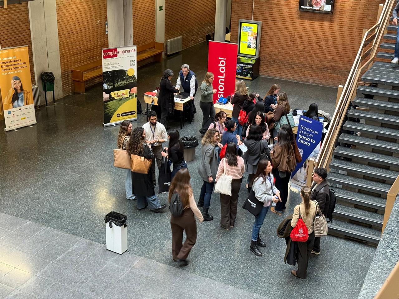 I Jornada de Empleabilidad y Emprendimiento en la Facultad de Óptica y Optometría