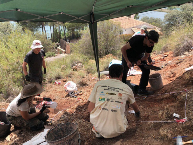 El yacimiento dirigido por Dani García recupera restos humanos de 300mil años