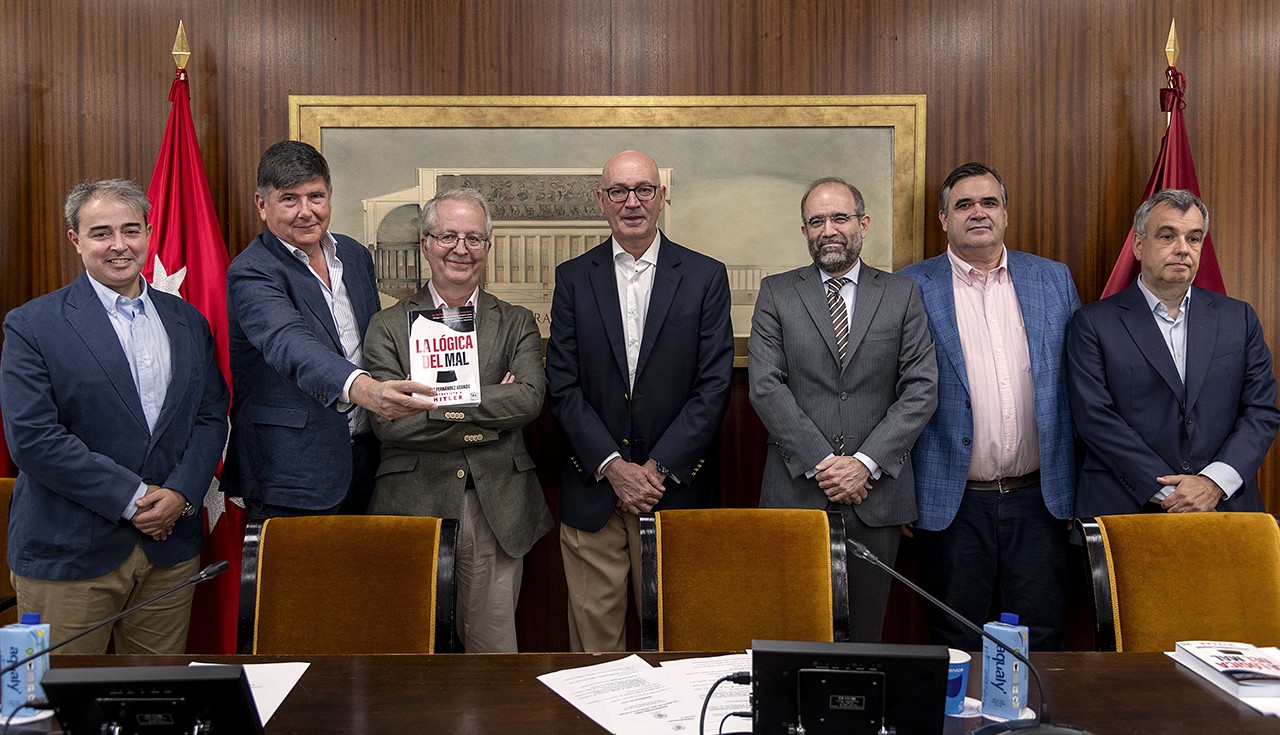 Charla - Coloquio con Javier Fernández Aguado