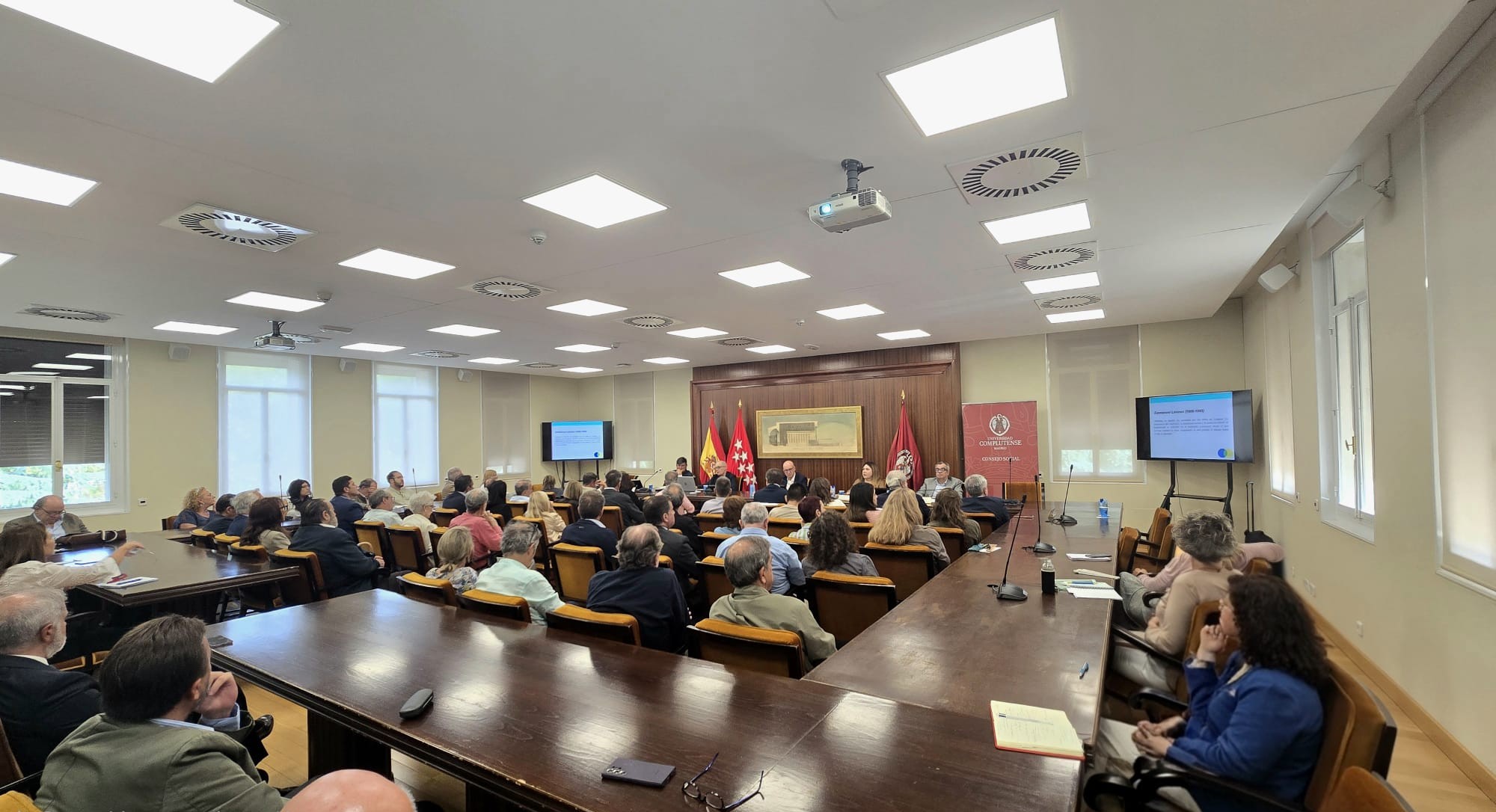 Charla - Coloquio con Antonio Pérez Navarro
