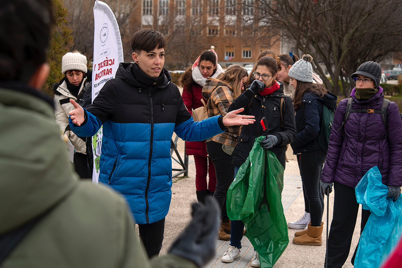 La Unidad de Medio Ambiente organiza una recogida de basuras para concienciar sobre la economía circular