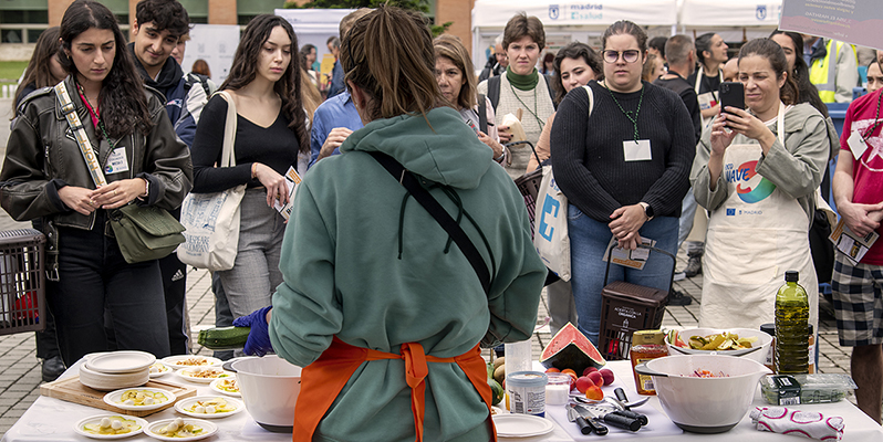 La Complutense acoge la Feria Cooking the Wave que promueve la alimentación saludable, barata y sostenible
