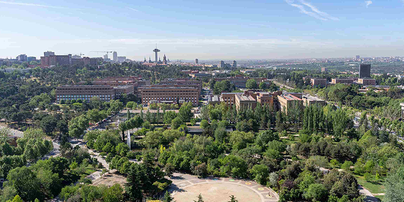 La Complutense pone en marcha un ambicioso programa de autoconsumo con la instalación de 14 plantas solares en sus edificios