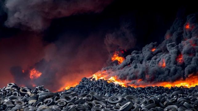 INCENDIO EN EL VERTEDERO DE NEUMÁTICOS DE SESEÑA. 13 DE MAYO DEL 2016