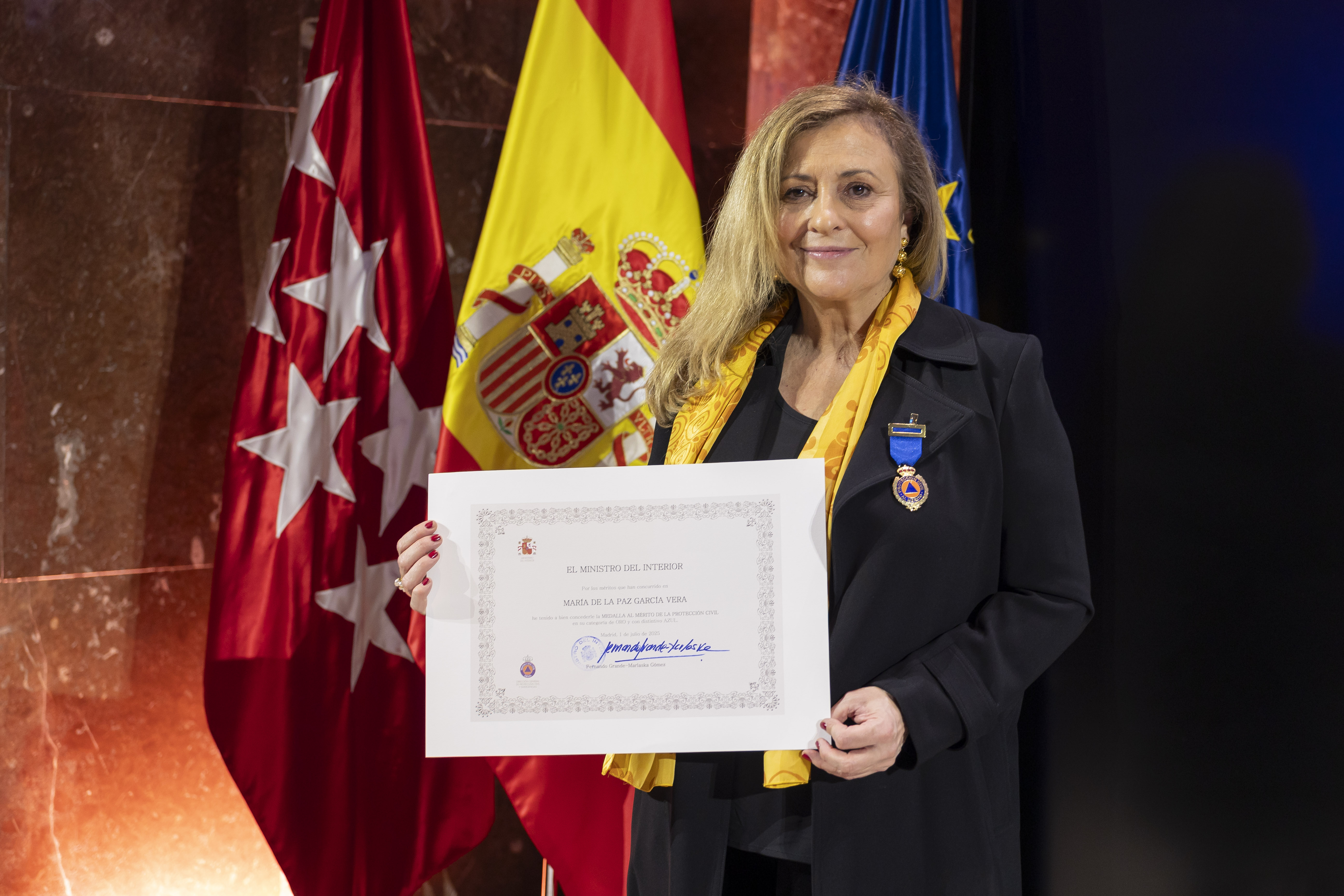 La Directora de la Fundación Complutense reconocida con la Medalla al Mérito de Protección Civil, en su categoría de Oro y con distintivo Azul