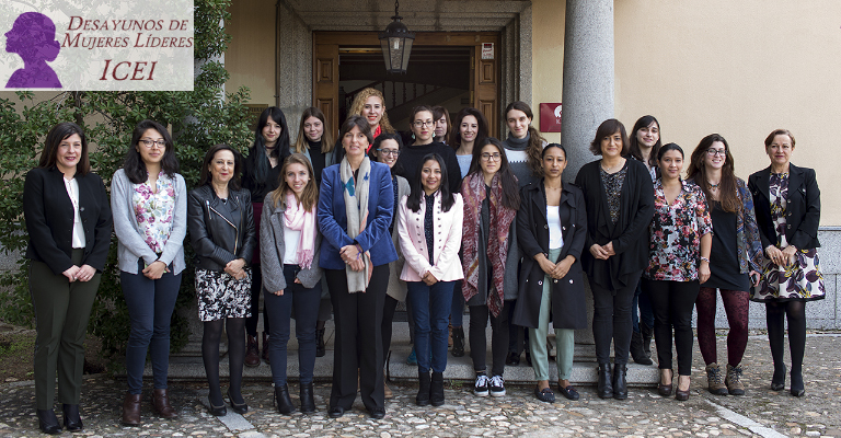 Desayuno de mujeres líderes y potenciales líderes Complutense con Margarita Robles