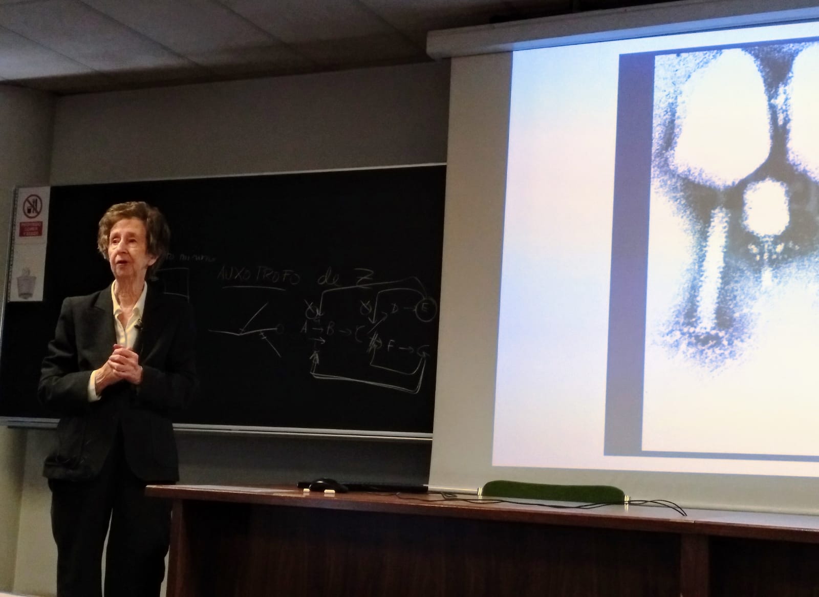 El Máster en Virología siente profundamente la pérdida de Margarita Salas, profesora del Máster durante tantos años.