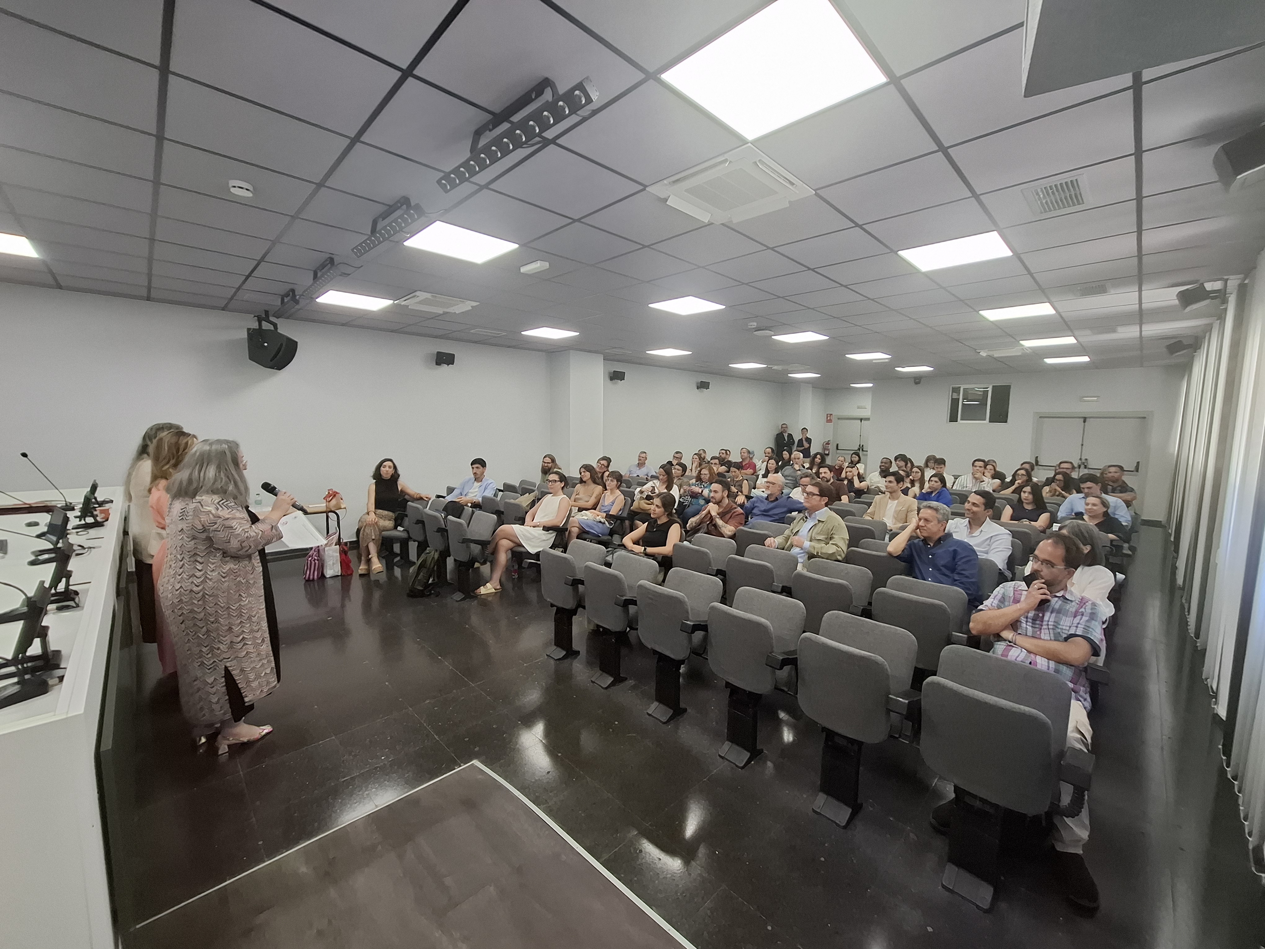 Fernando Más y Paloma Rodiles ganan el PhDay 2026 en la Facultad de Ciencias de la Información