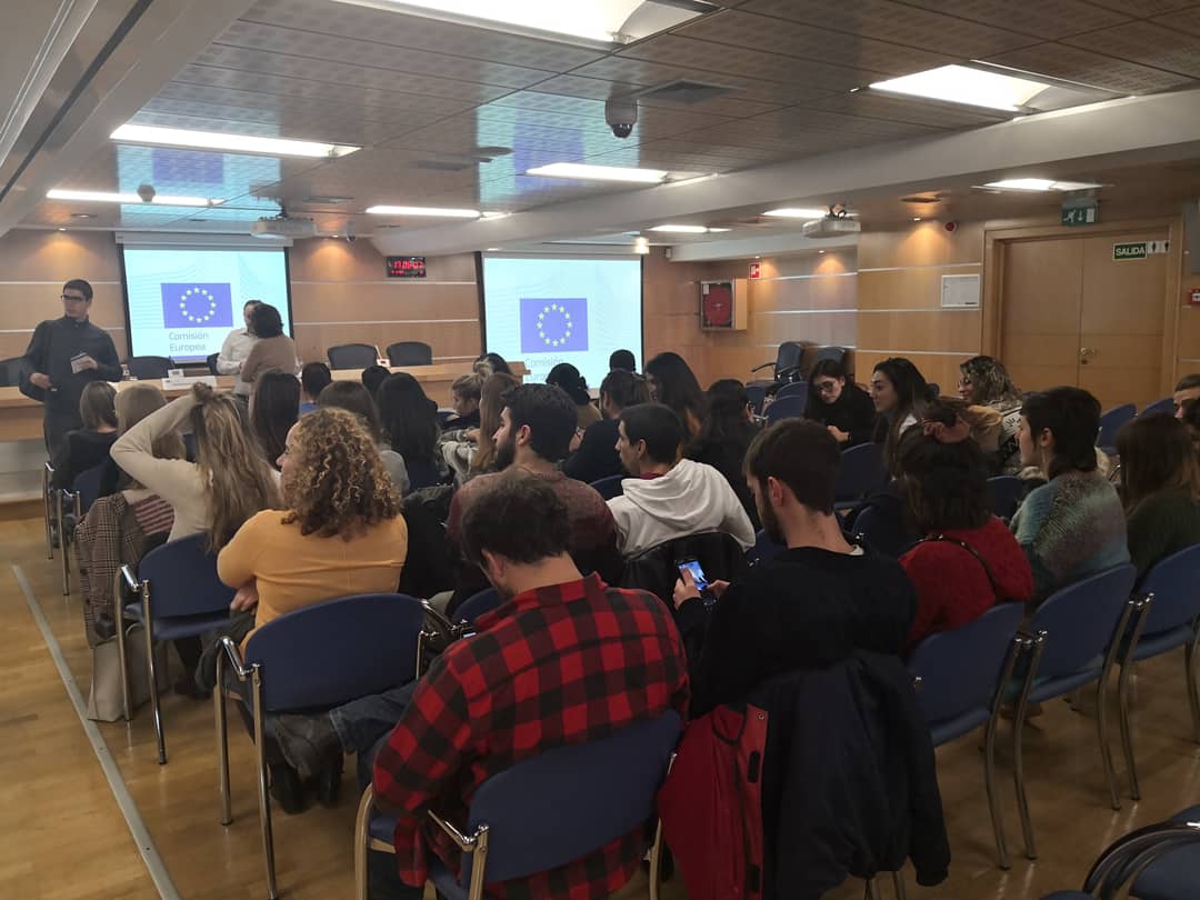 El alumnado visita la sede de la Comisión Europea en Madrid