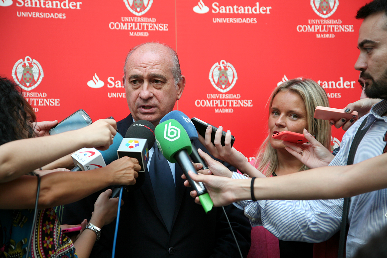 Fernández Díaz: “A ETA le quedan en estos momentos sus presos y muy poquito más”