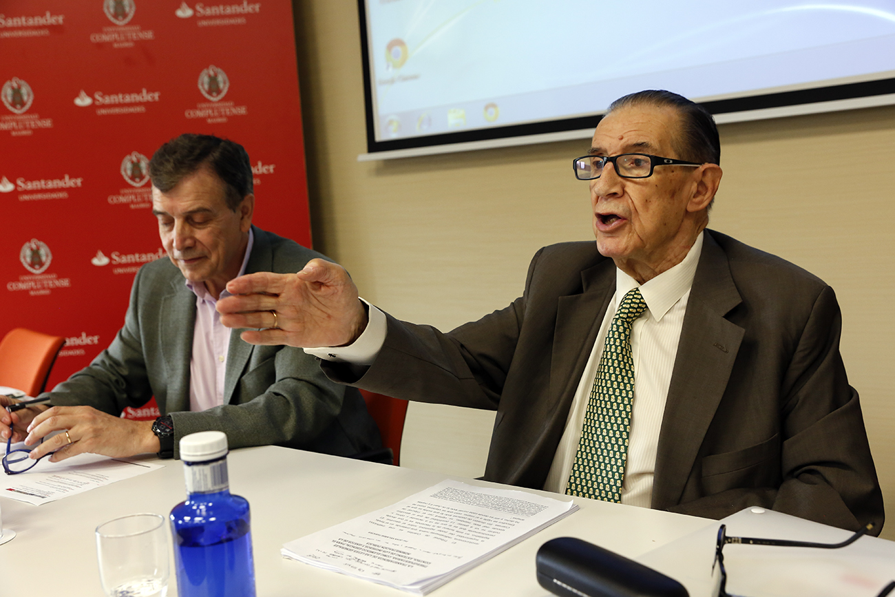 Juan Velarde: “Es necesaria una ley fuerte que evite el abuso de las instituciones”