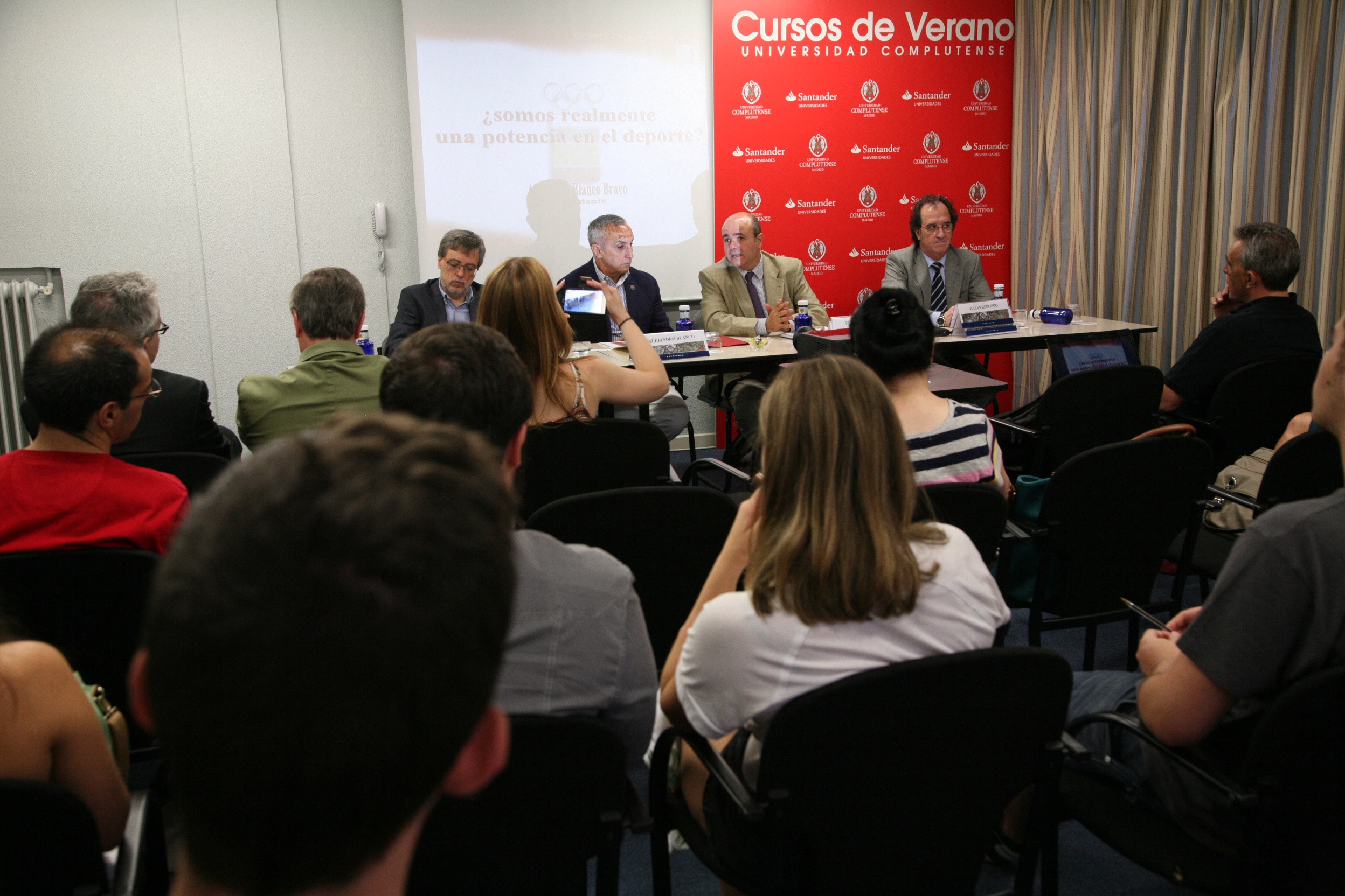 Directivos, deportistas y periodistas analizan la fructífera relación entre deporte, cultura y sociedad
