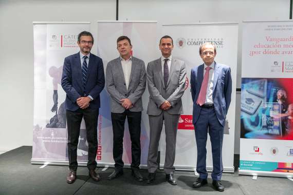 Los médicos demandan la incorporación de los avances tecnológicos en su formación