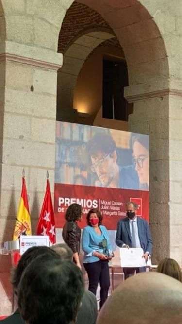 Presentation of the Margarita Salas Award to Dr. Vallet. Community of Madrid. - 12