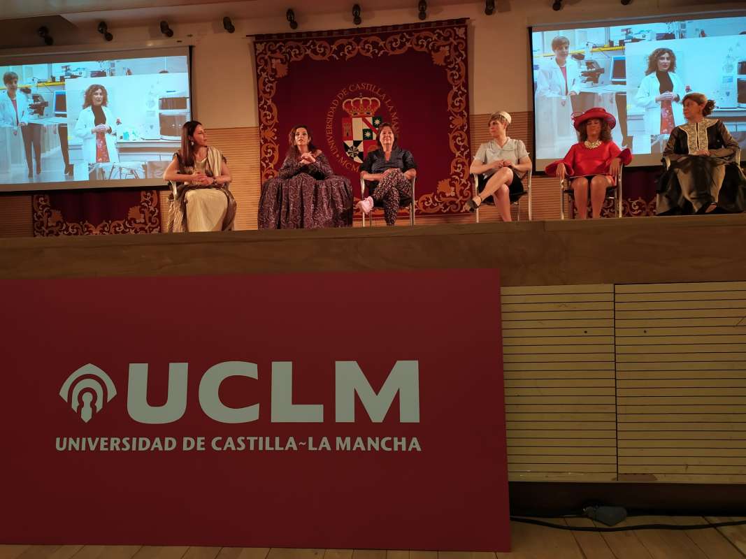 Women Scientists: Past, Present and Future. UCLM. - 2