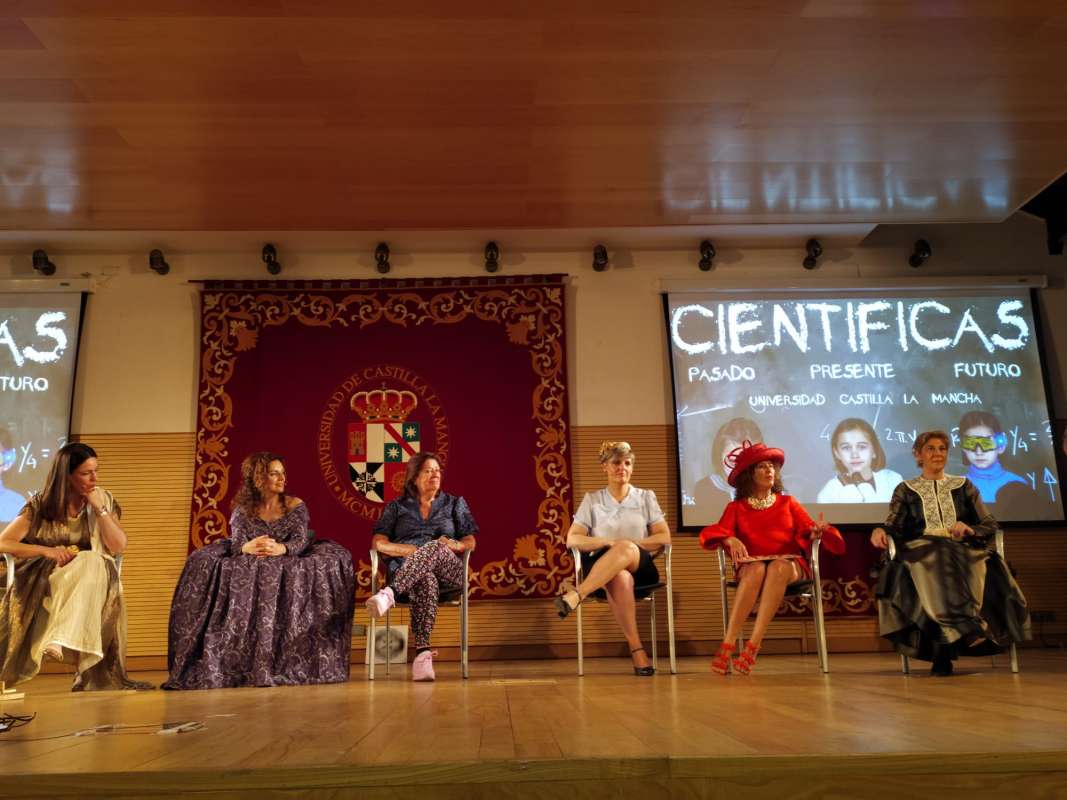 Women Scientists: Past, Present and Future. UCLM. - 17