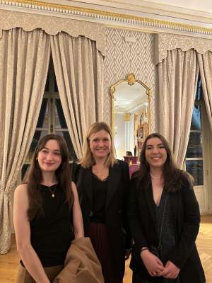 20 février : Les étudiants Sorbonne assistent à une réception à l’Ambassade de France à Madrid.