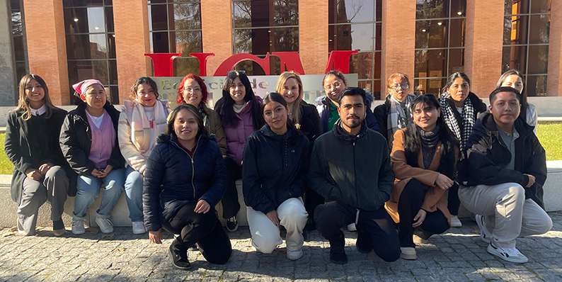 Una nueva promoción de estudiantes mexicanos inicia su especialización en salud emocional en el Centro de Formación Permanente.