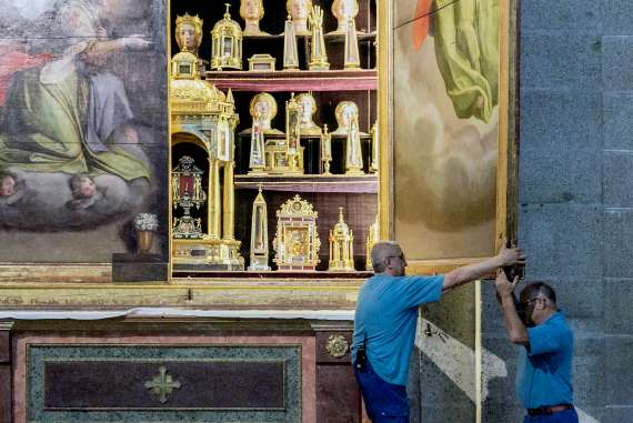 Las reliquias del Monasterio de El Escorial, a la vista de unos pocos privilegiados