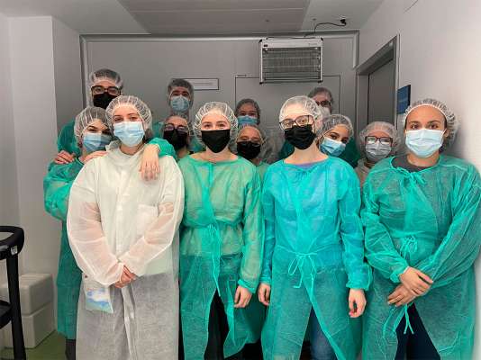 Visita a la sala blanca del Instituto de Investigación San Carlos (Hospital Clínico San Carlos).