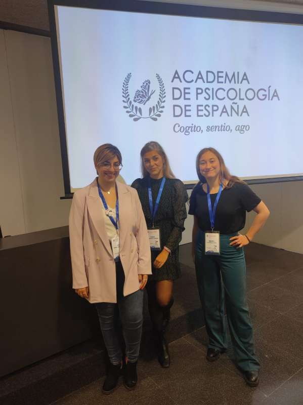 Cristina Larroy, directora de la CUP, se lleva a los equipos de la CUP y de PsiCall a Aitana: 8th International Congress of Clinical and Health Psychology in Children and Adolescents. - 12