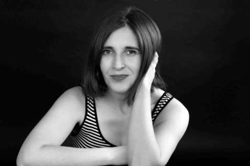Conversatorio «La herida de la lengua» con la escritora chilena Claudia Apablaza.