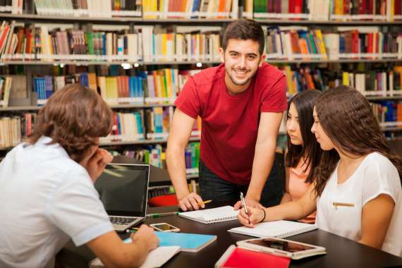 La Complutense, tercera universidad española con mayor número de movilidades Erasmus+ adjudicadas en 2022.