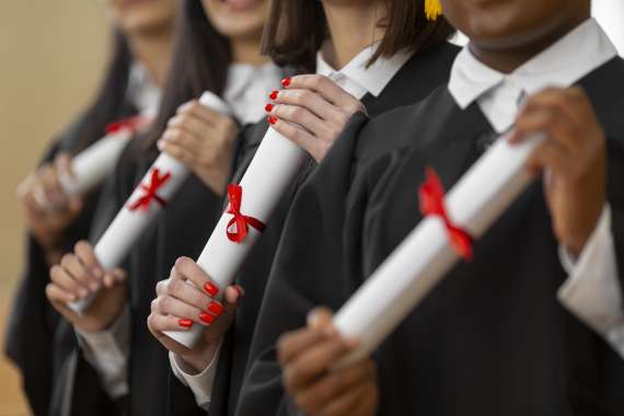 El Ministerio de Ciencia, Innovación y Universidades convoca los Premios Nacionales de Fin de Carrera de Educación Universitaria.